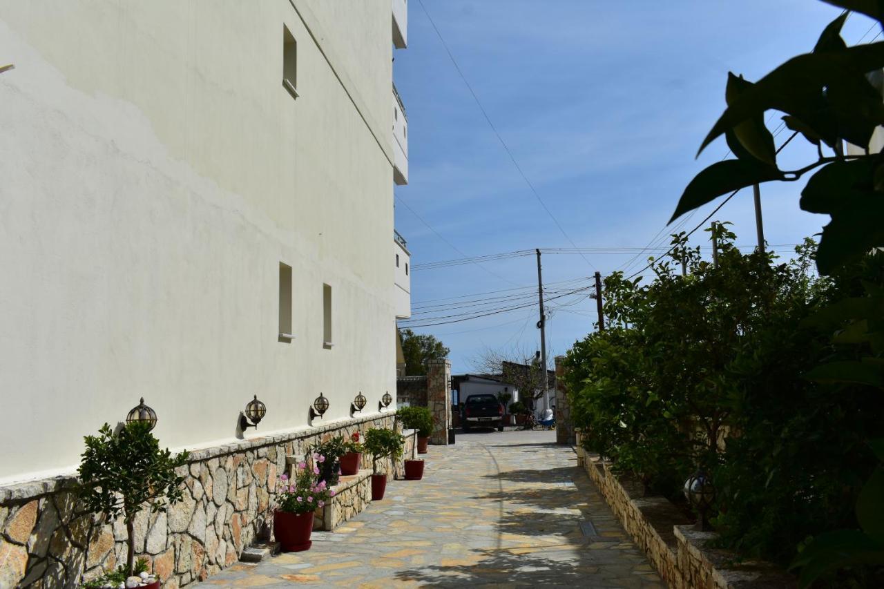 Hotel Antonis Himare Fshat