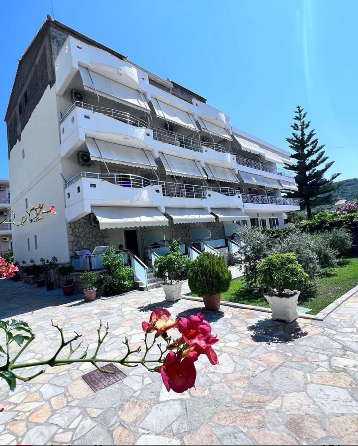 Hotel Antonis 3*