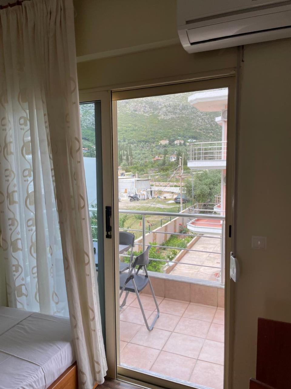Antonis Hotel Himare Fshat